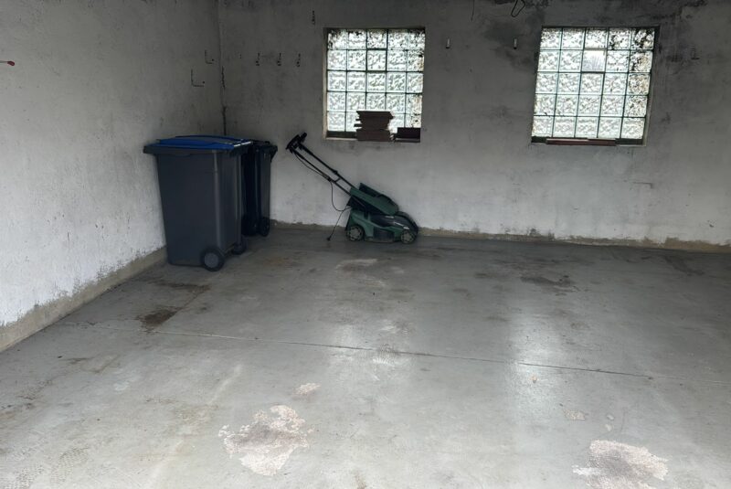Garage nach der Entrümpelung